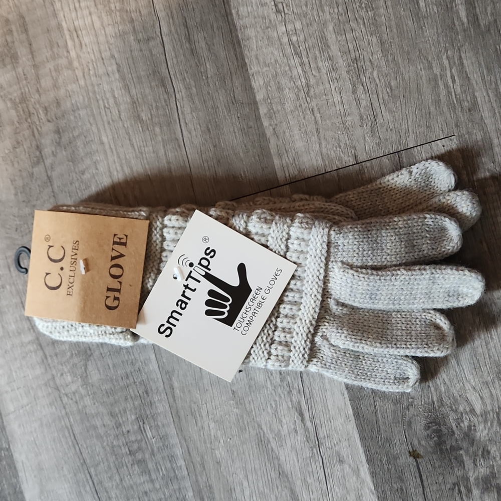 Two-Tone CC Gloves